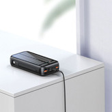 پاوربانک خورشیدی گرین لاین مدل PD20W SOLAR2 ظرفیت 16000 میلی آمپر ساعت